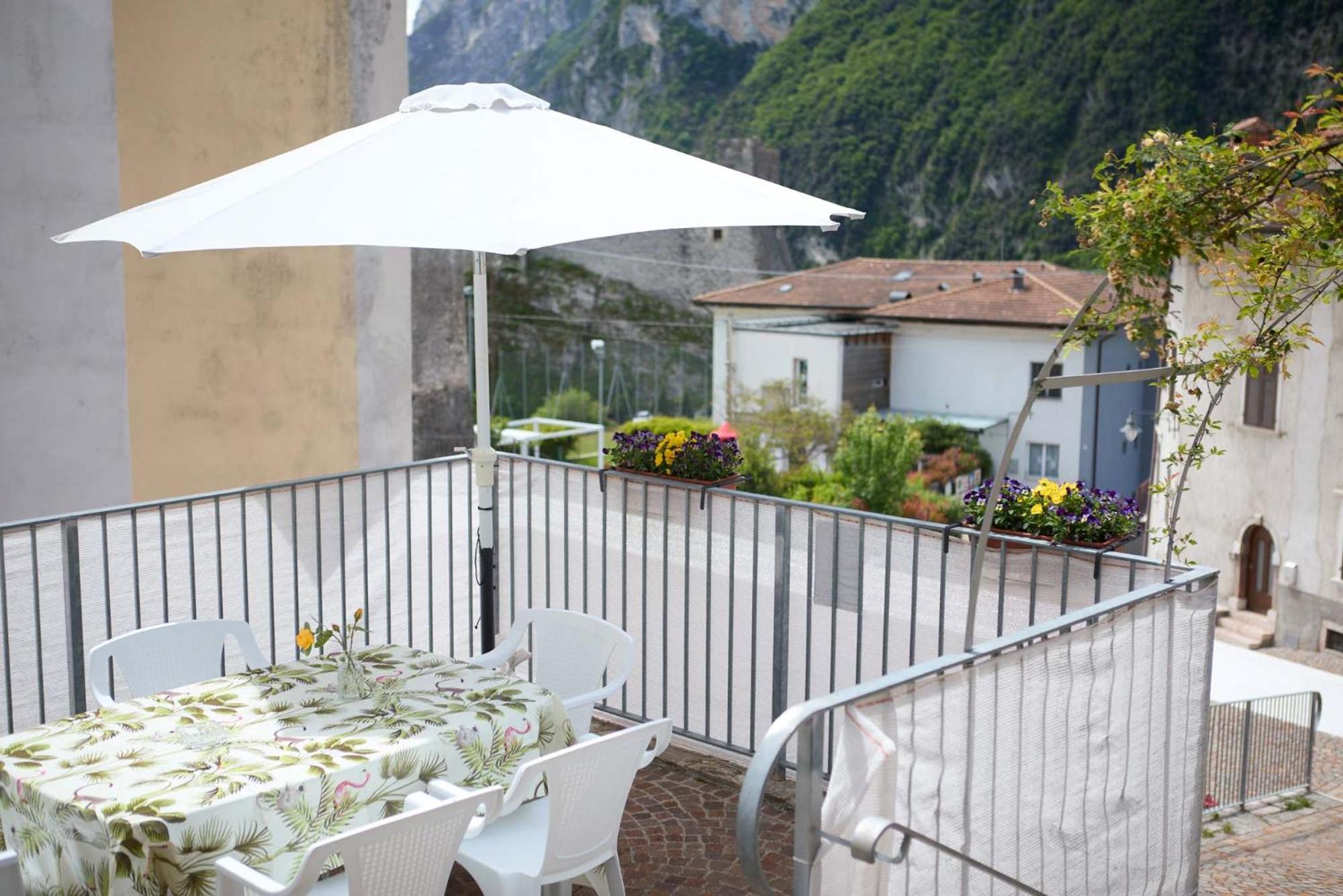Appartamento Ania Vista Castello Тенно Экстерьер фото